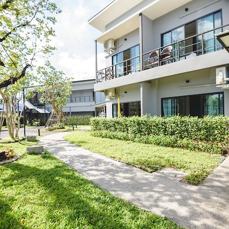 Phuengluang Riverside Hotel Chanthaburi Ngoại thất bức ảnh