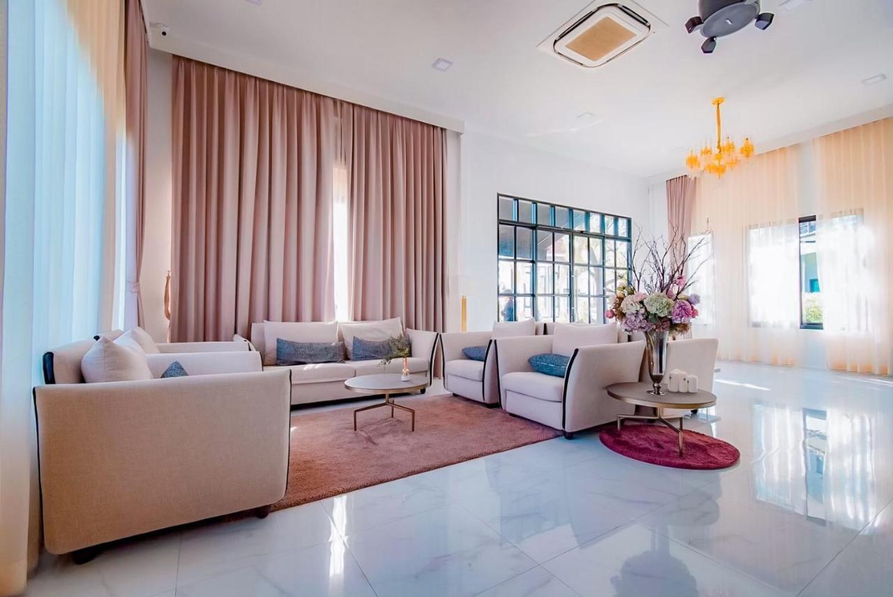 Phuengluang Riverside Hotel Chanthaburi Ngoại thất bức ảnh