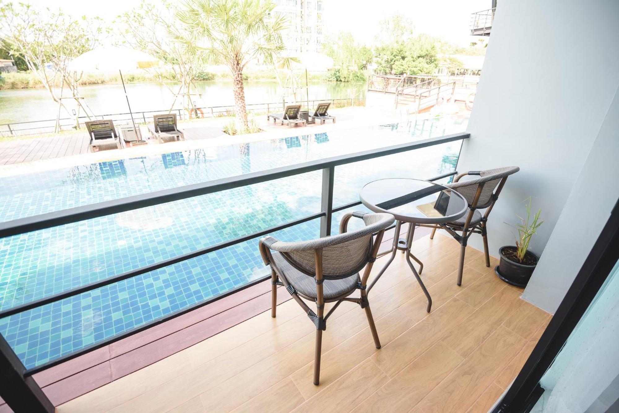 Phuengluang Riverside Hotel Chanthaburi Ngoại thất bức ảnh